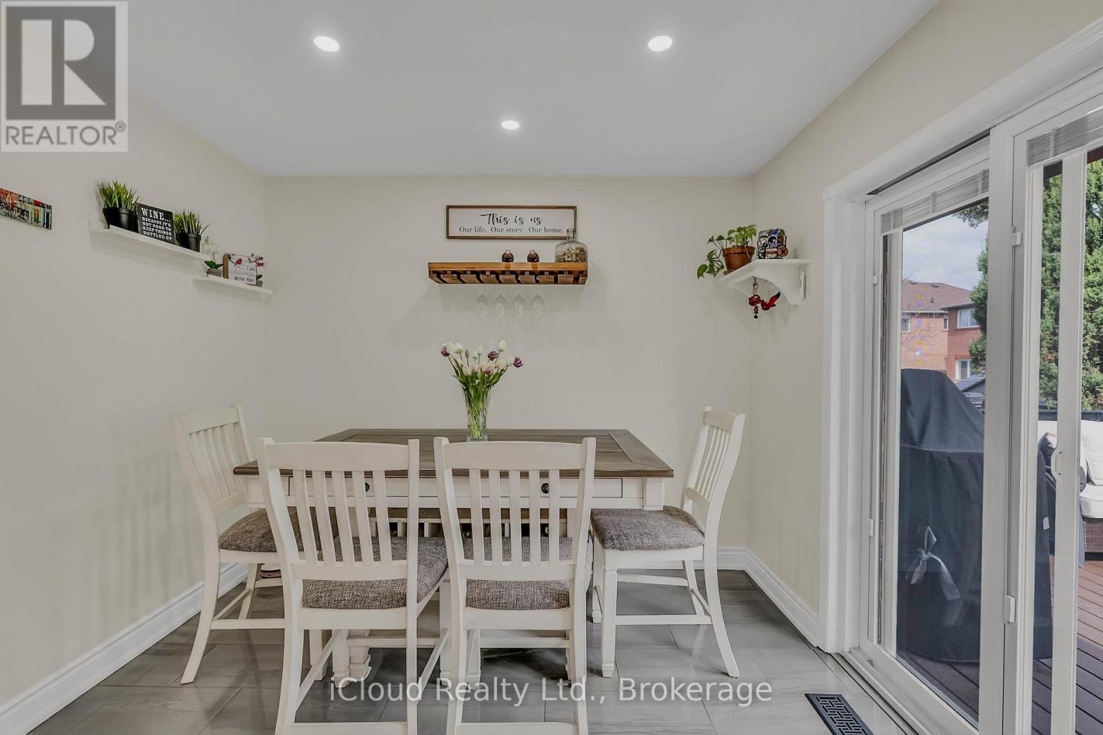 1370 PICKWICK DRIVE Image 12