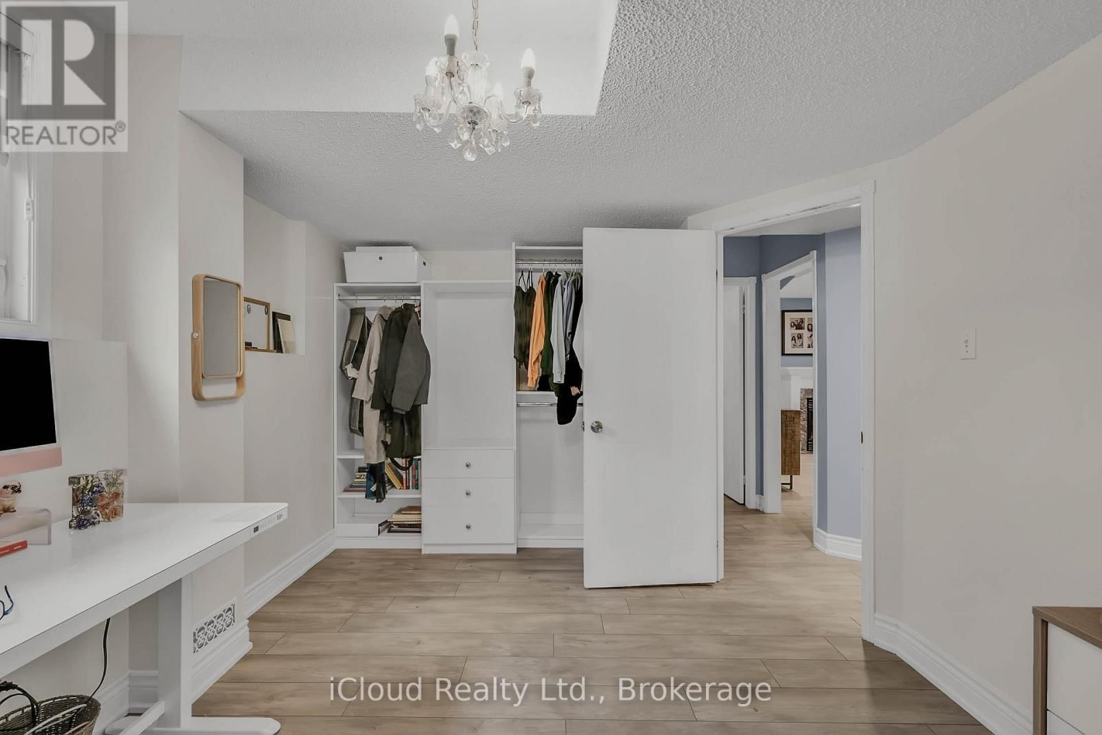 1370 PICKWICK DRIVE Image 24