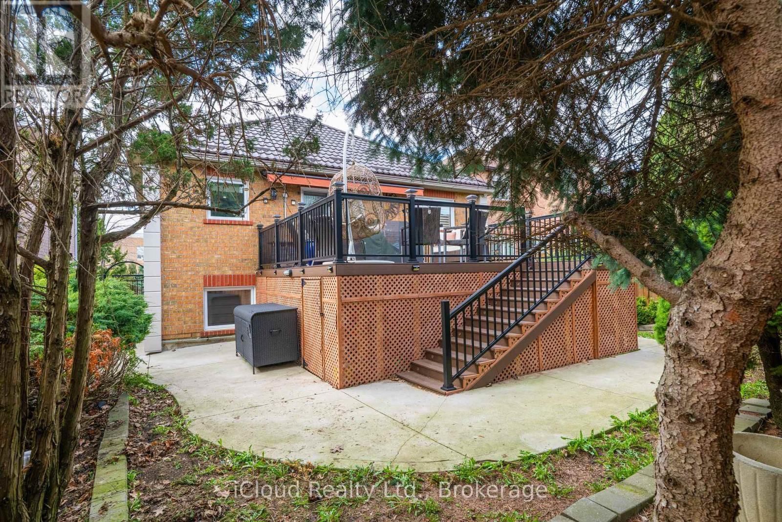 1370 PICKWICK DRIVE Image 34