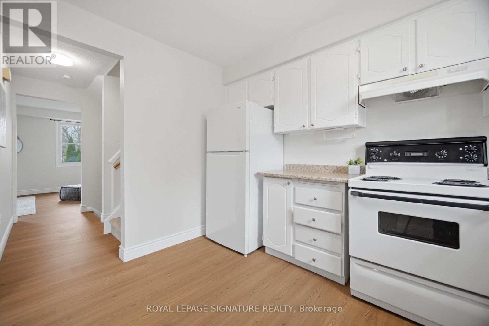 10 - 7340 COPENHAGEN ROAD Image 25