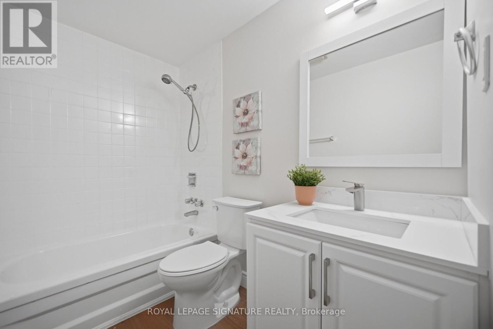 10 - 7340 COPENHAGEN ROAD Image 38