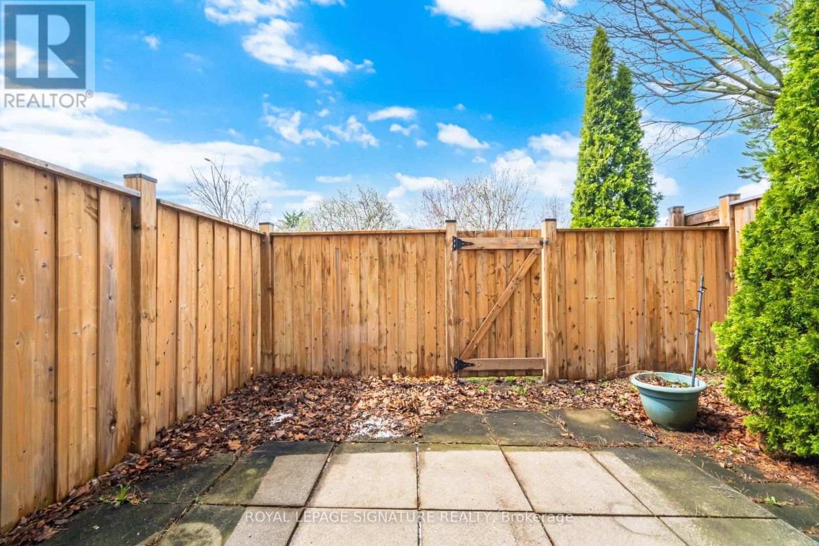 10 - 7340 COPENHAGEN ROAD Image 39