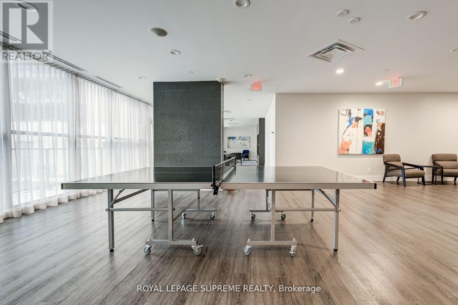 2008 - 10 PARK LAWN ROAD Image 35