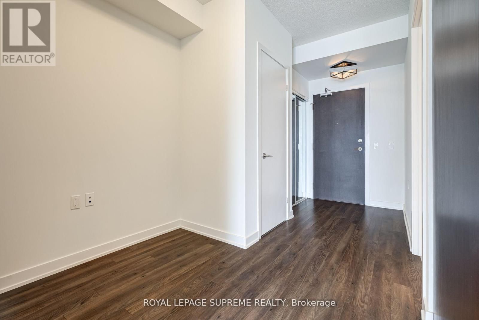 2008 - 10 PARK LAWN ROAD Image 6