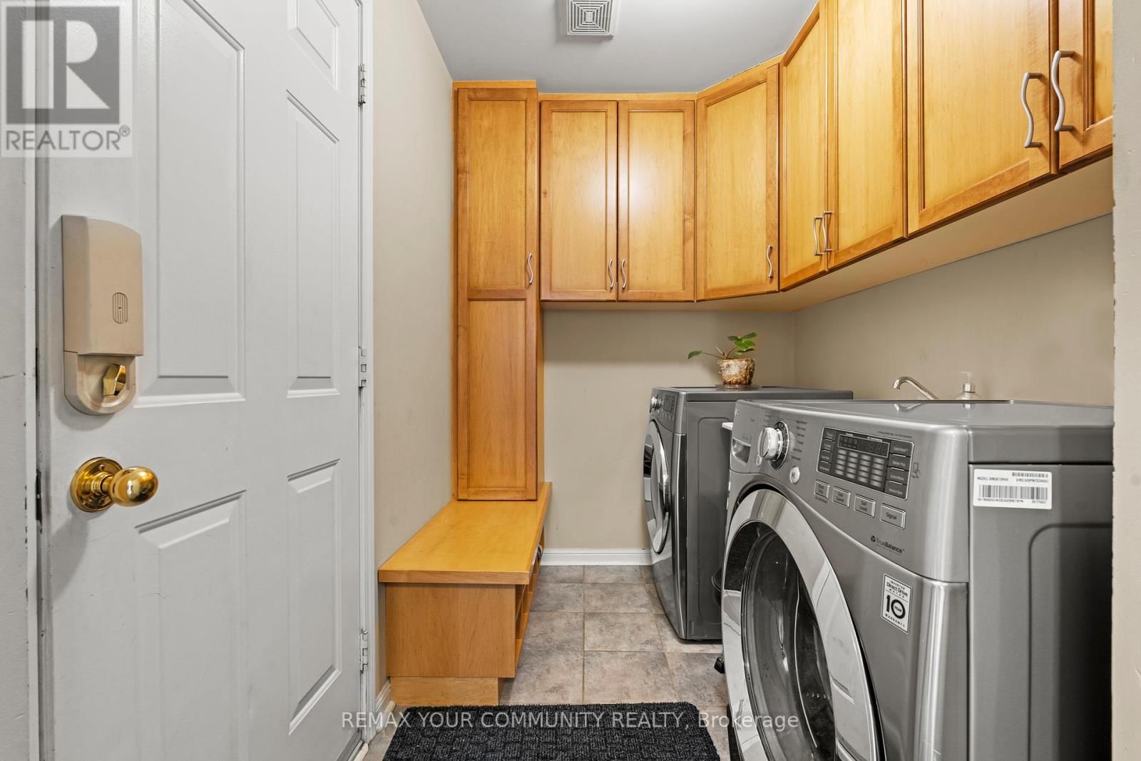 3970 PONDVIEW WAY Image 16