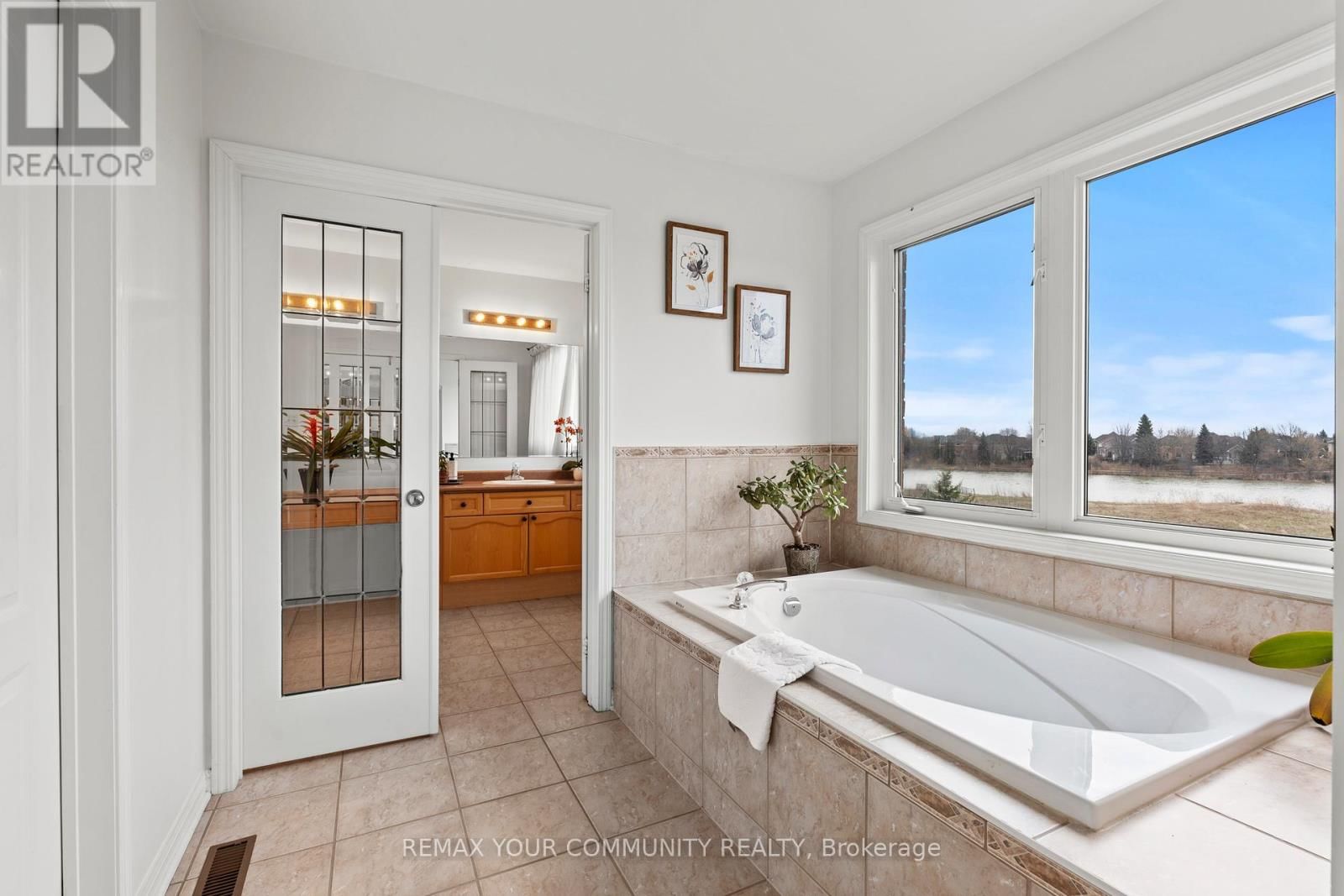 3970 PONDVIEW WAY Image 22