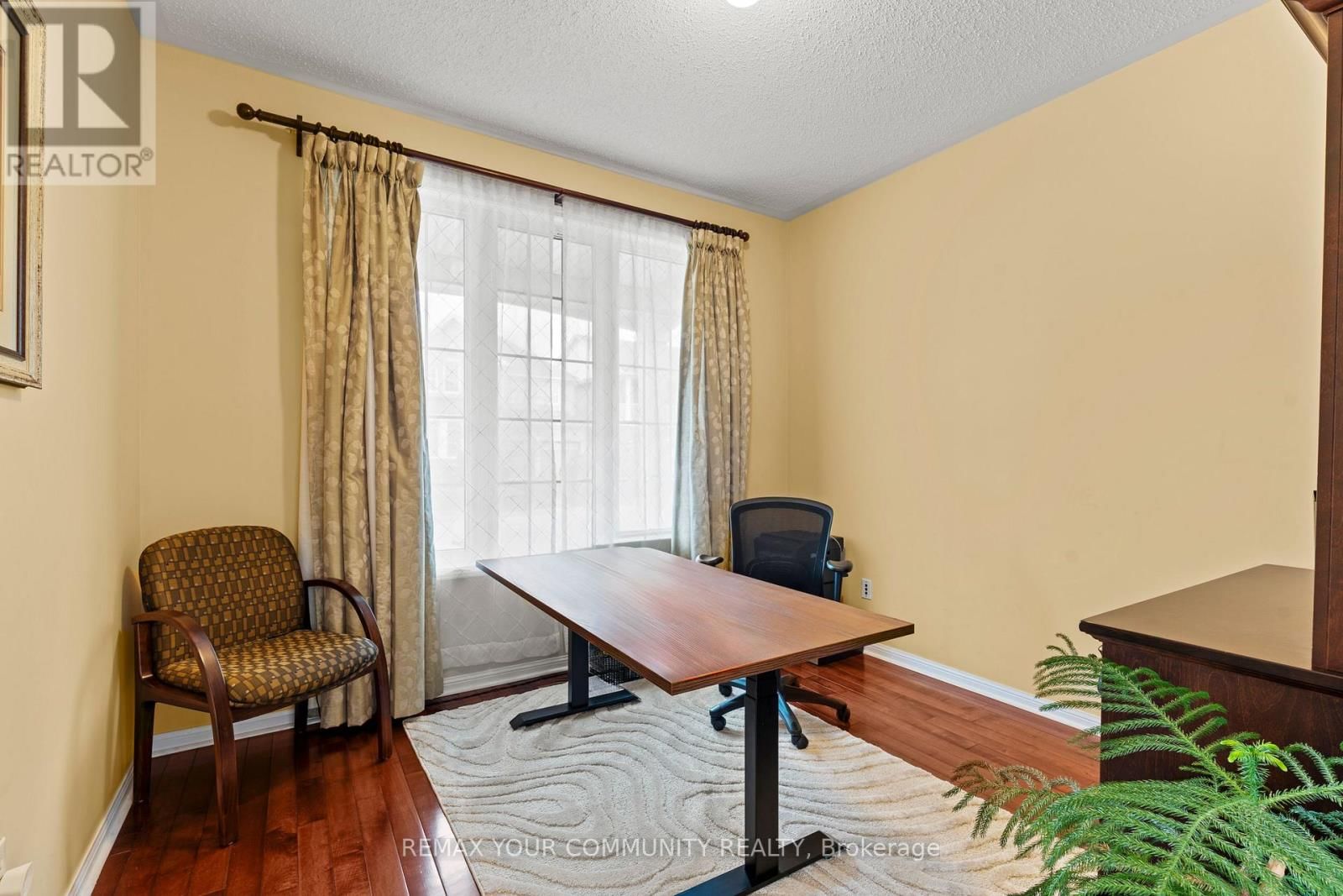 3970 PONDVIEW WAY Image 9