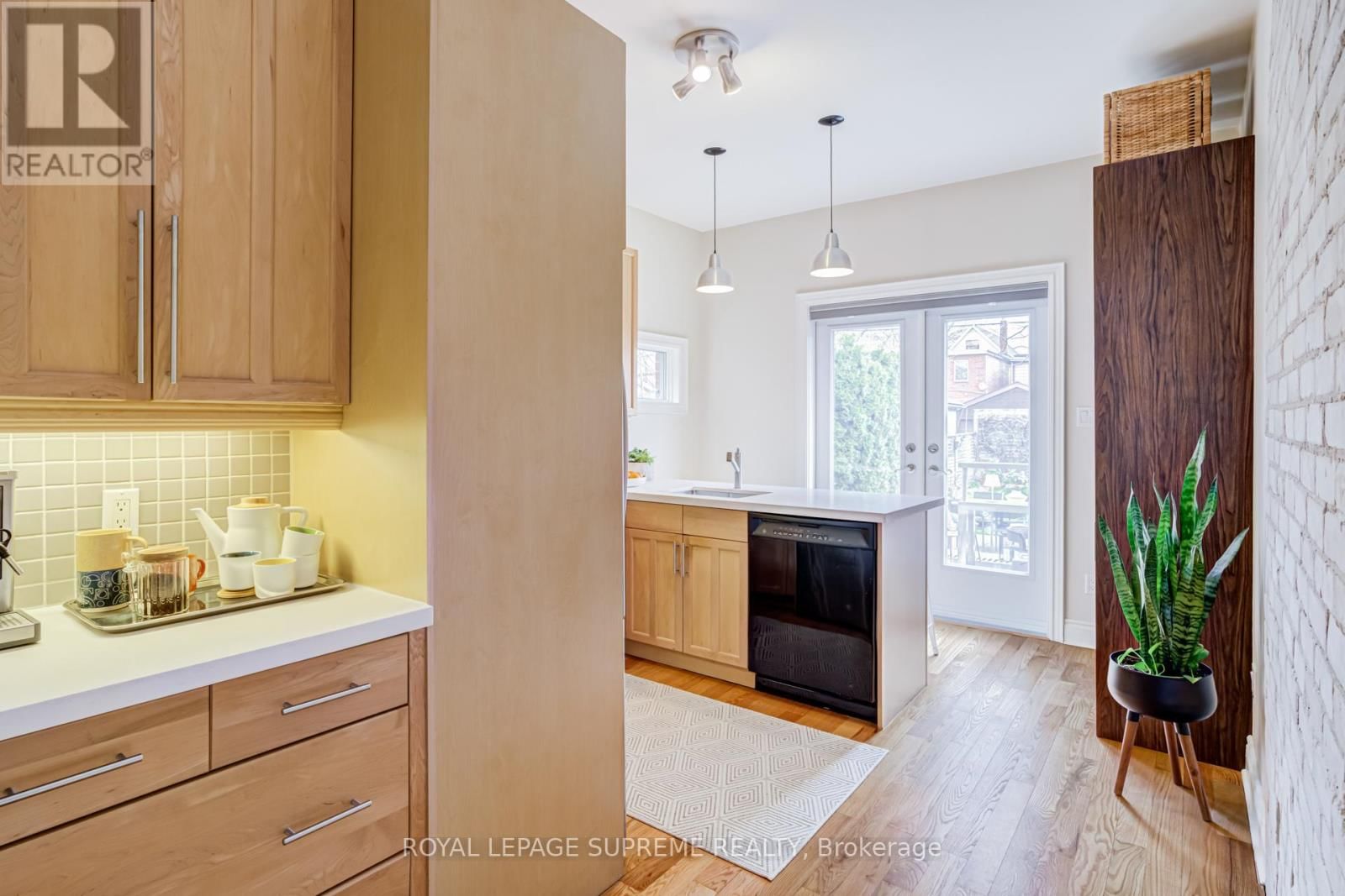 589 GLADSTONE AVENUE Image 15