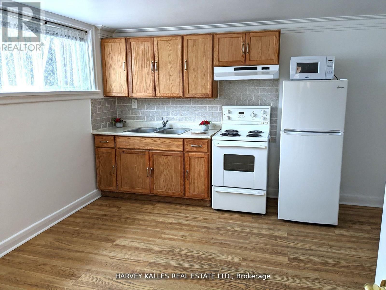 40 DOMINION ROAD Image 17