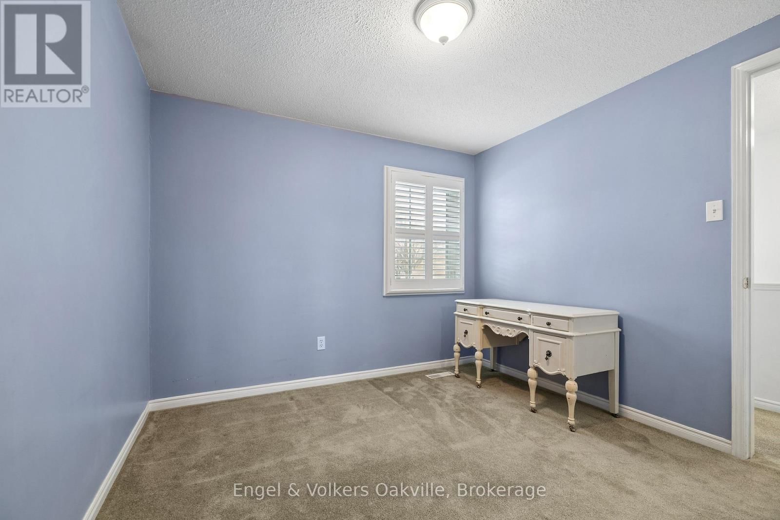 240 ROSS LANE Image 26