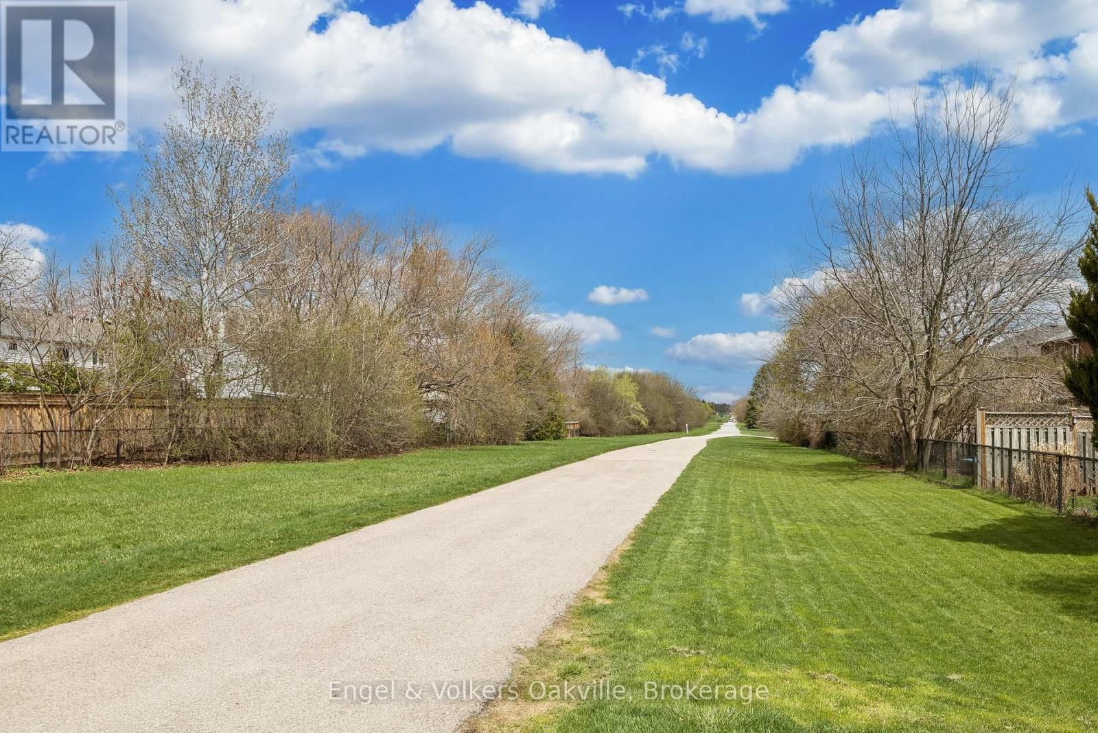 240 ROSS LANE Image 33