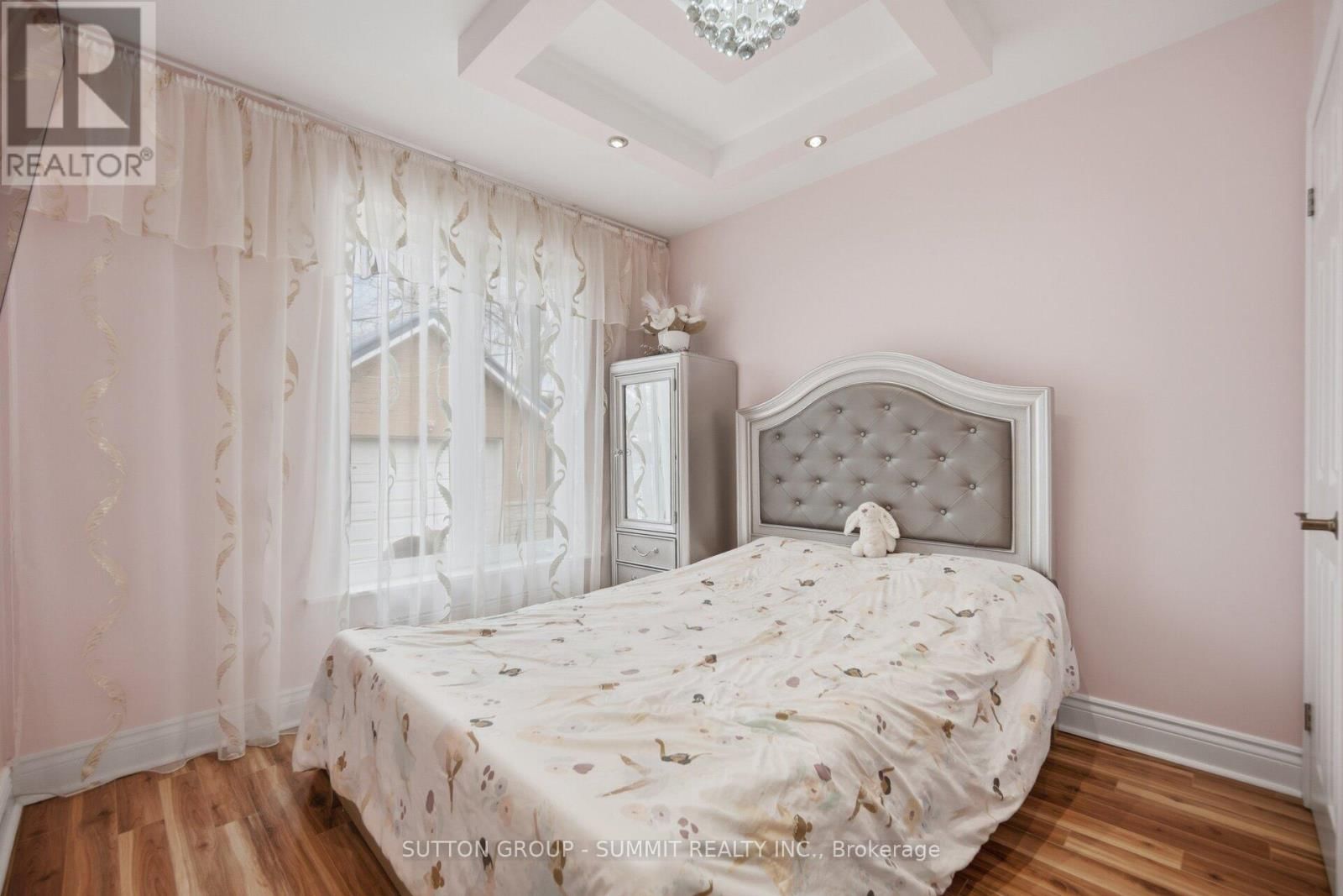 82 MACDONALD STREET Image 18