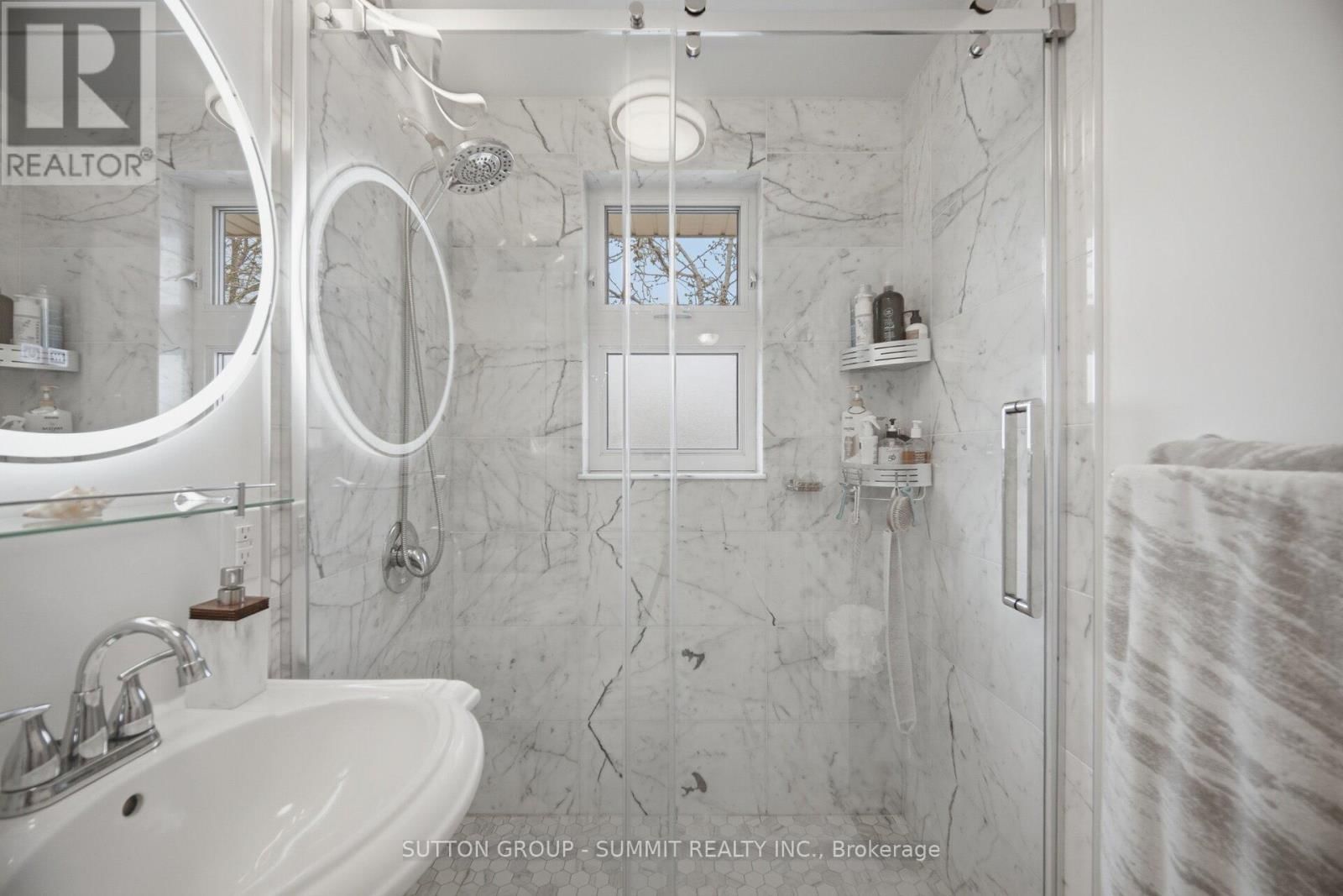 82 MACDONALD STREET Image 21