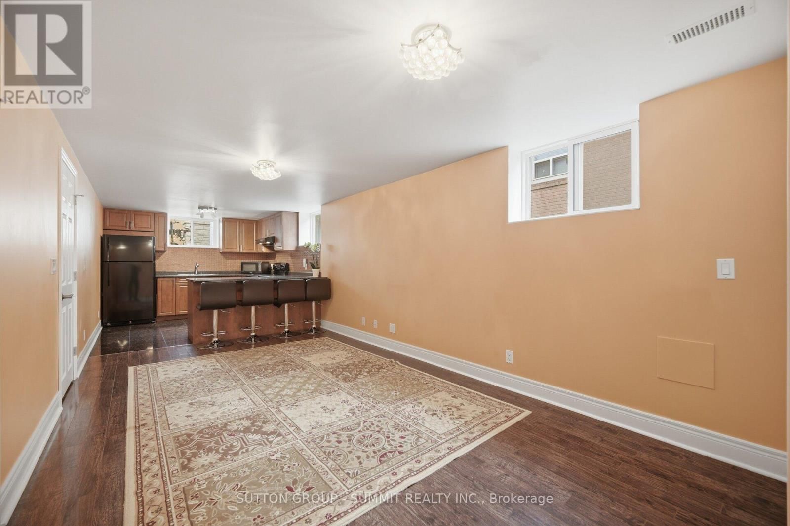 82 MACDONALD STREET Image 25