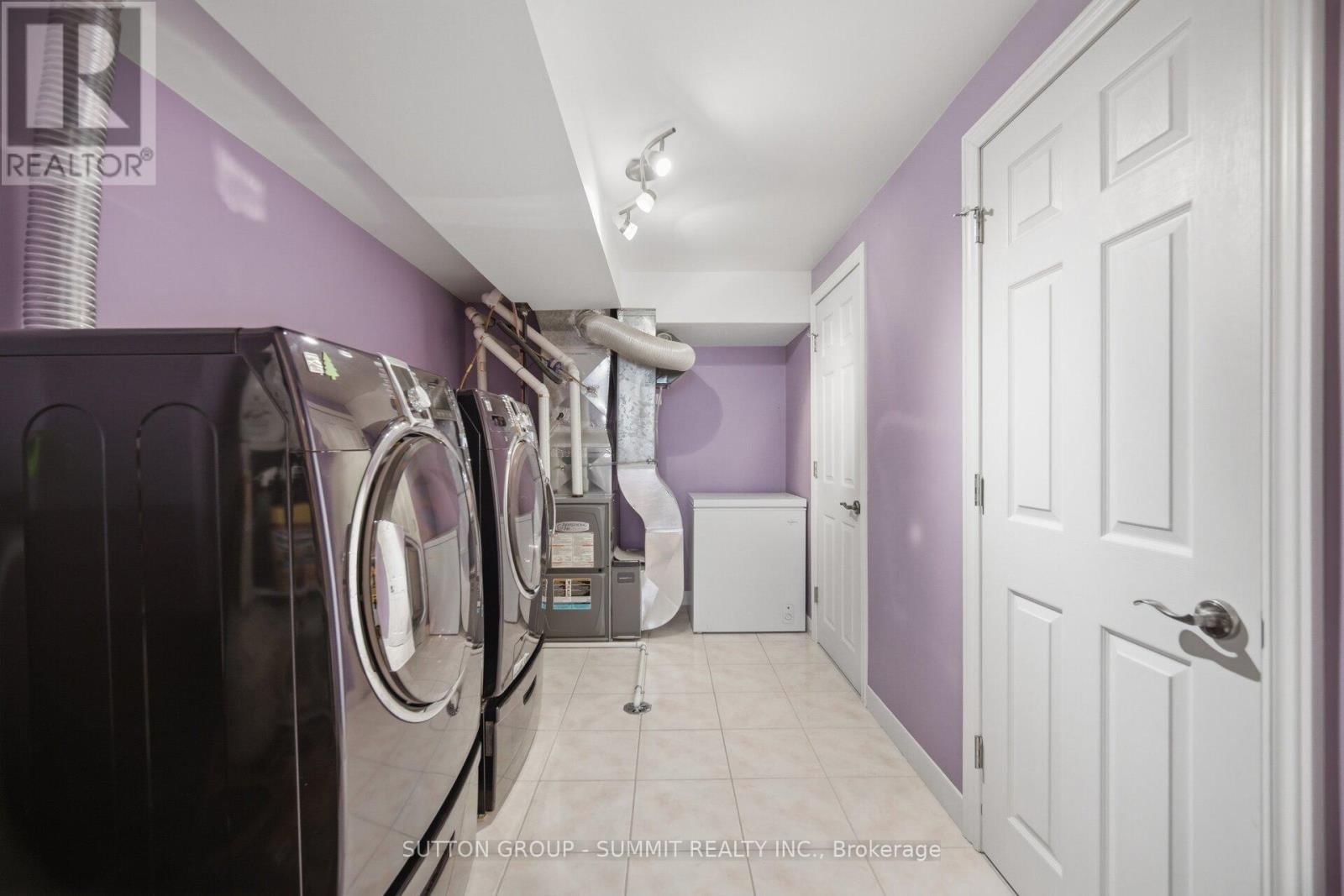 82 MACDONALD STREET Image 32