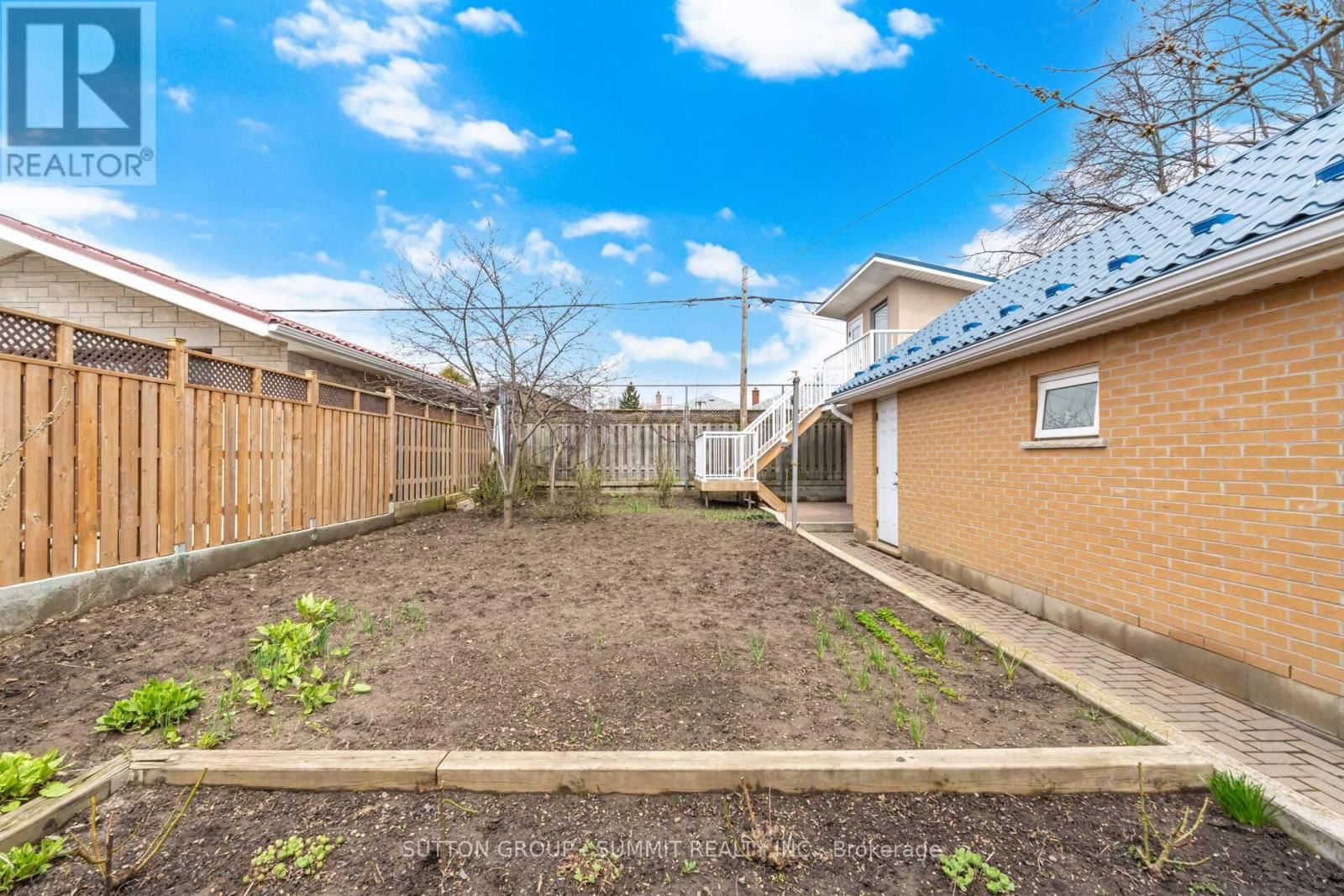 82 MACDONALD STREET Image 35