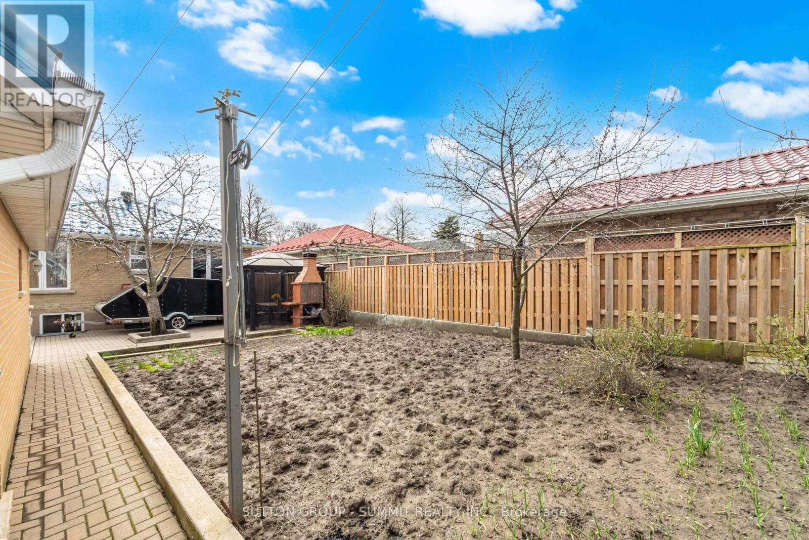 82 MACDONALD STREET Image 36