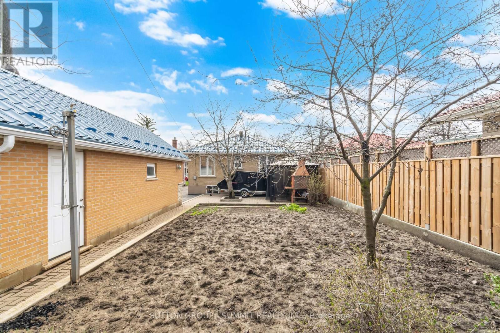 82 MACDONALD STREET Image 38