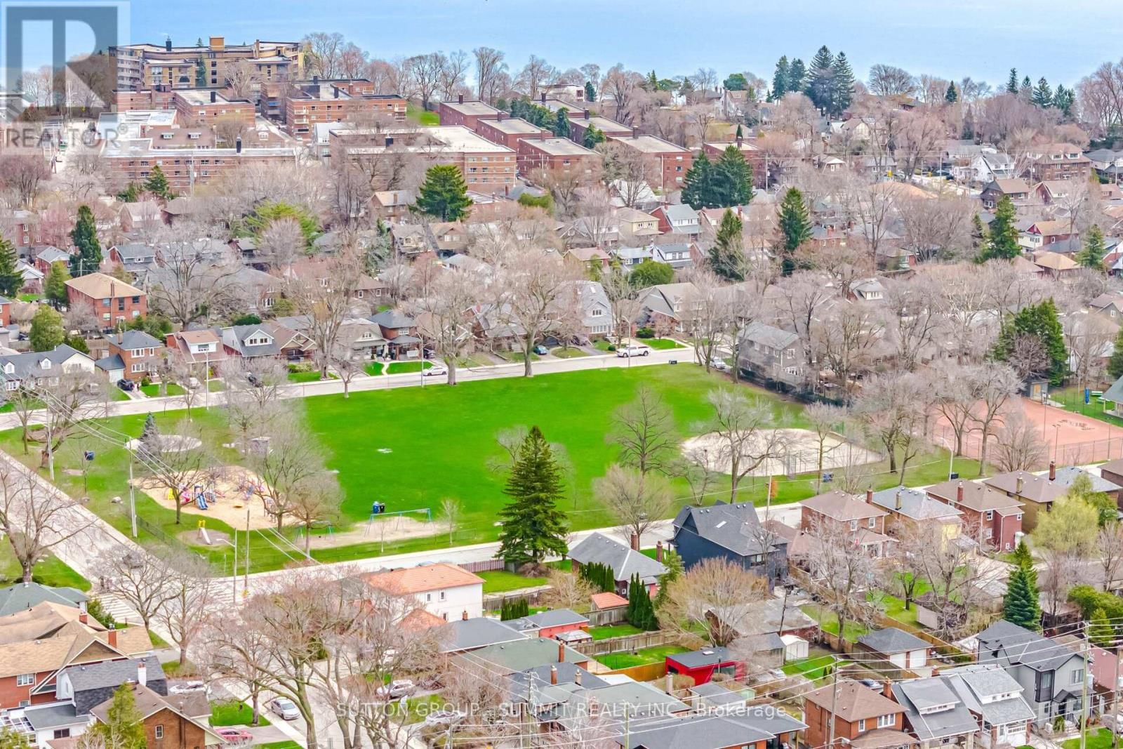 82 MACDONALD STREET Image 47