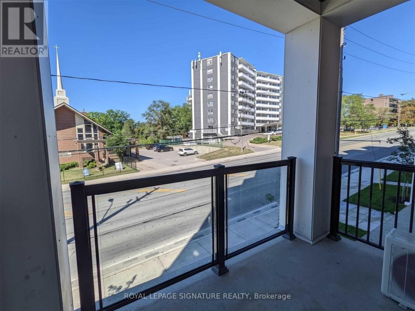 205 - 160 CANON JACKSON DRIVE Image 14