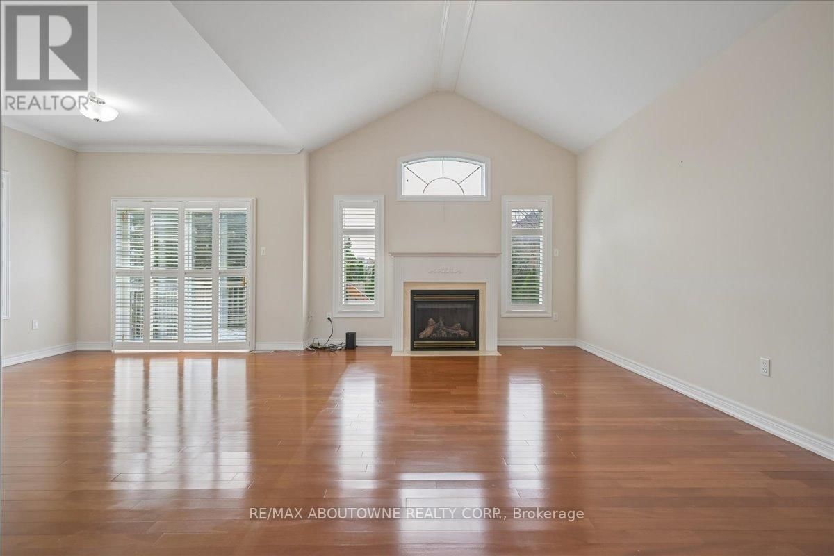 2348 TESLA CRESCENT Image 10