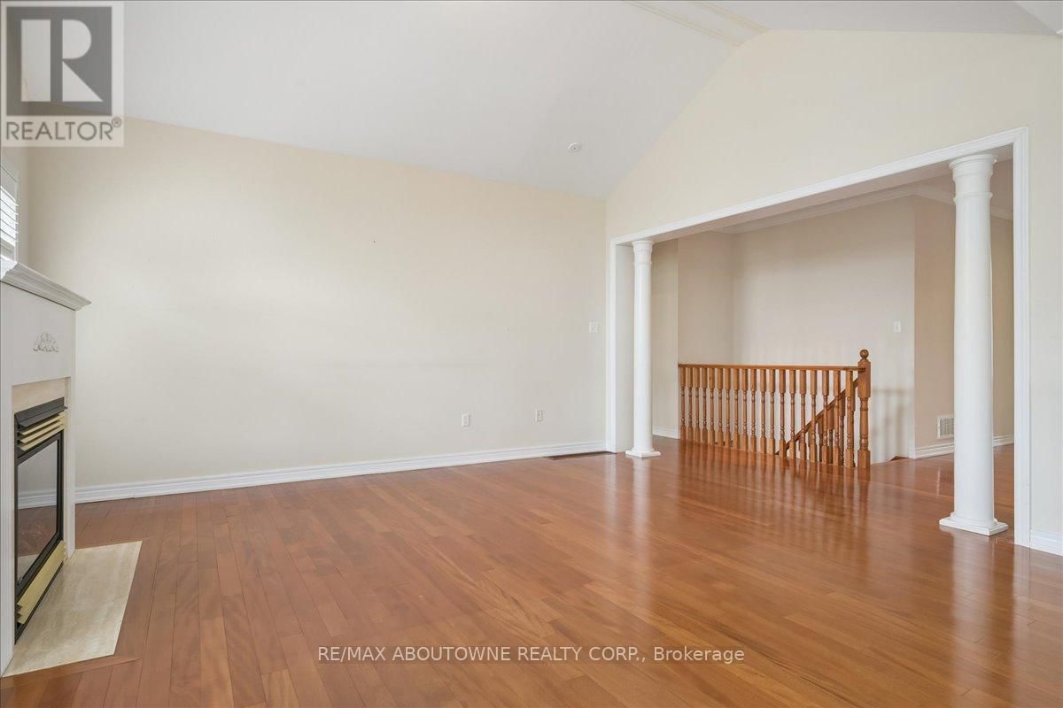 2348 TESLA CRESCENT Image 18