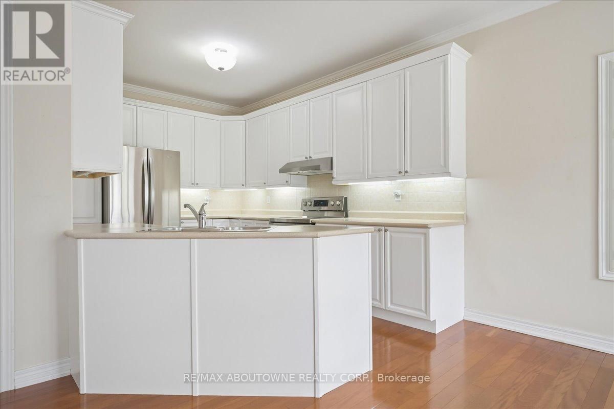 2348 TESLA CRESCENT Image 25