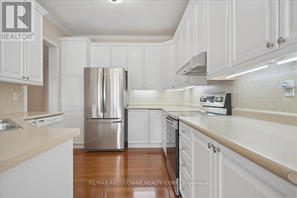 2348 TESLA CRESCENT Image 26