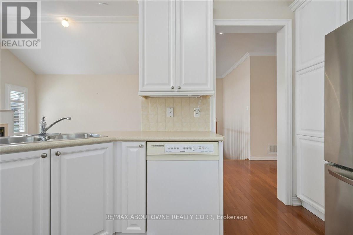 2348 TESLA CRESCENT Image 27