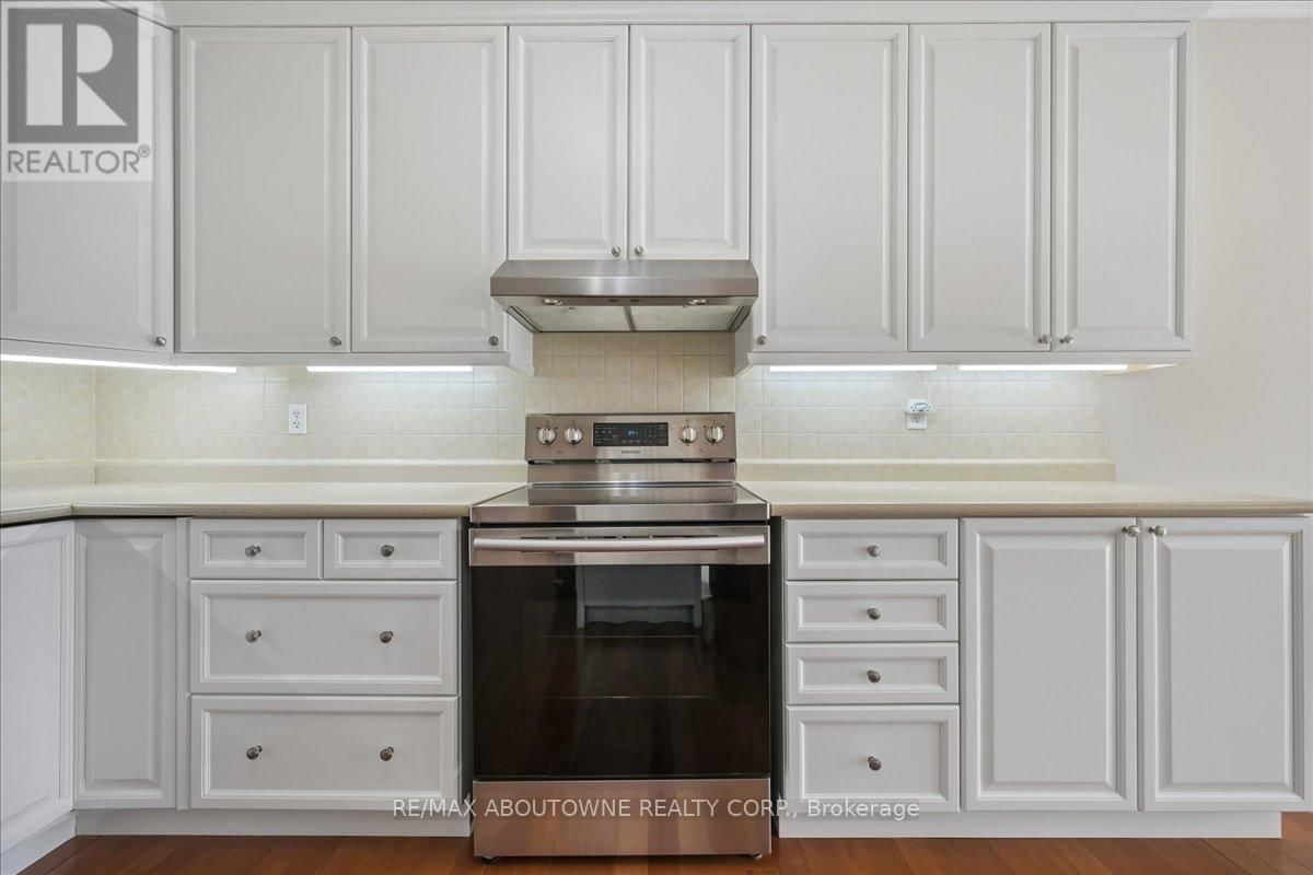 2348 TESLA CRESCENT Image 28