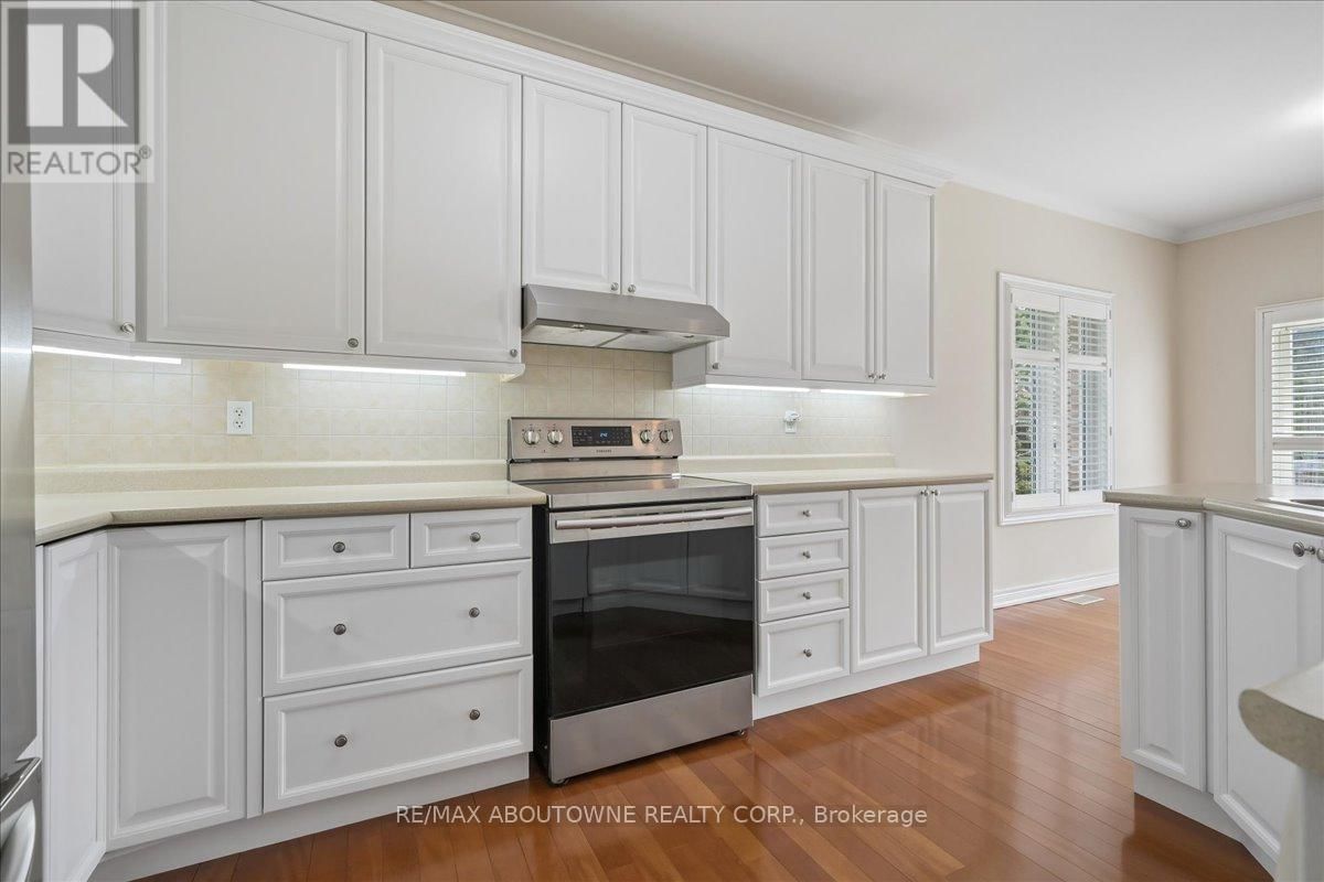 2348 TESLA CRESCENT Image 29