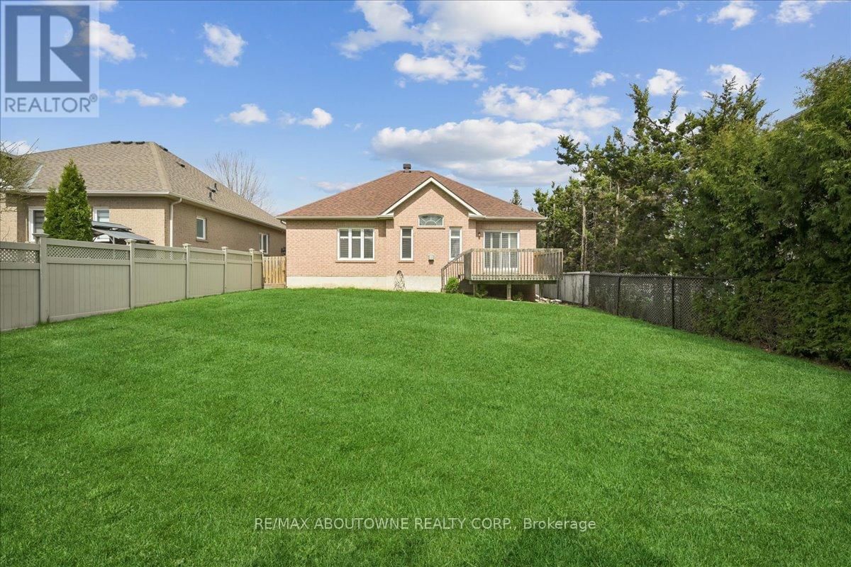 2348 TESLA CRESCENT Image 40