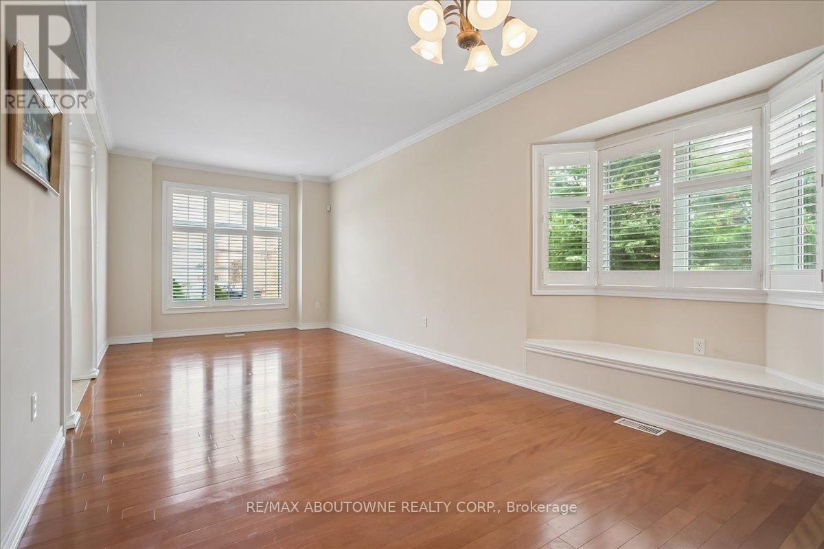 2348 TESLA CRESCENT Image 7