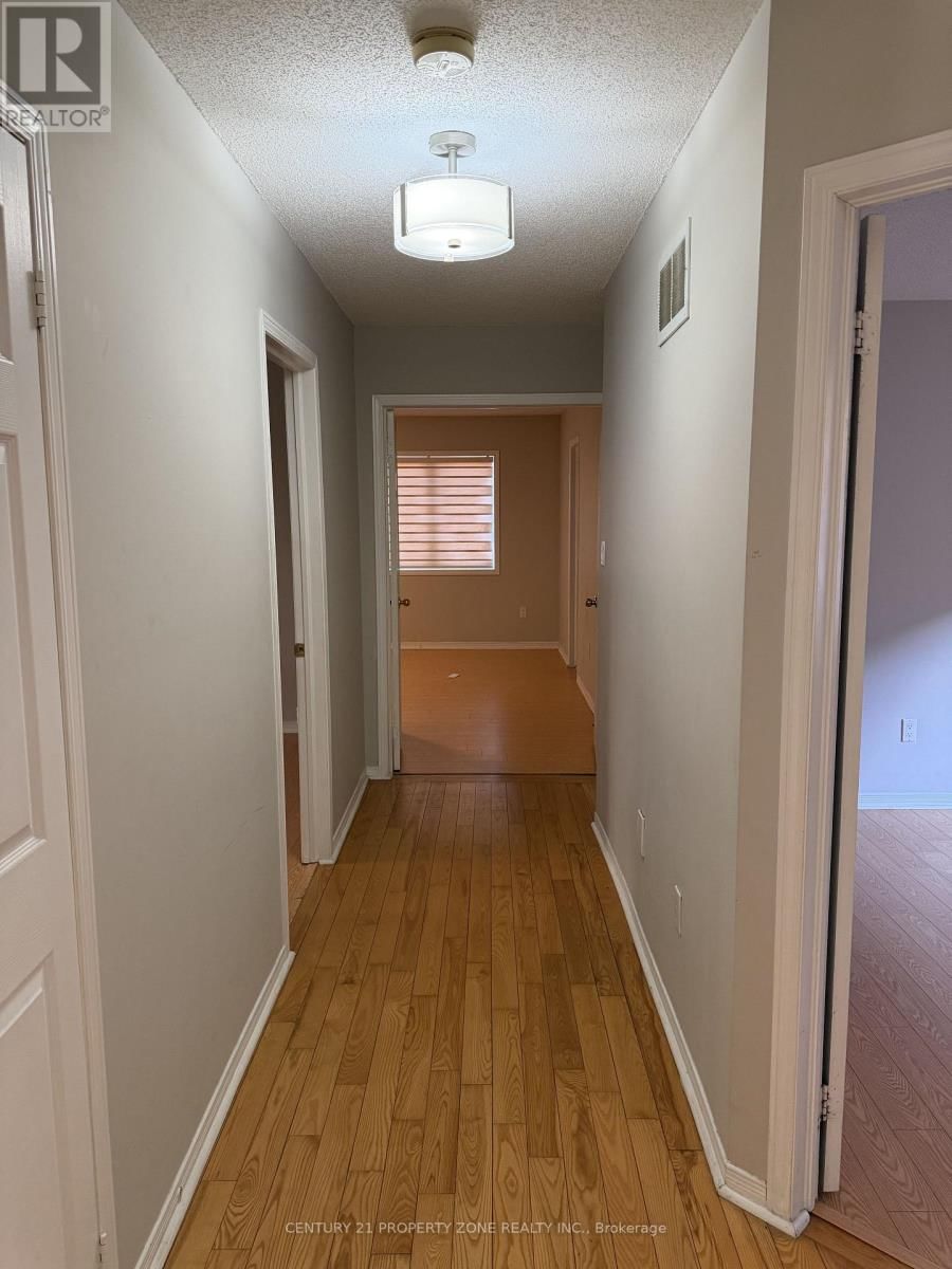 77 MADDYBETH CRESCENT Image 11