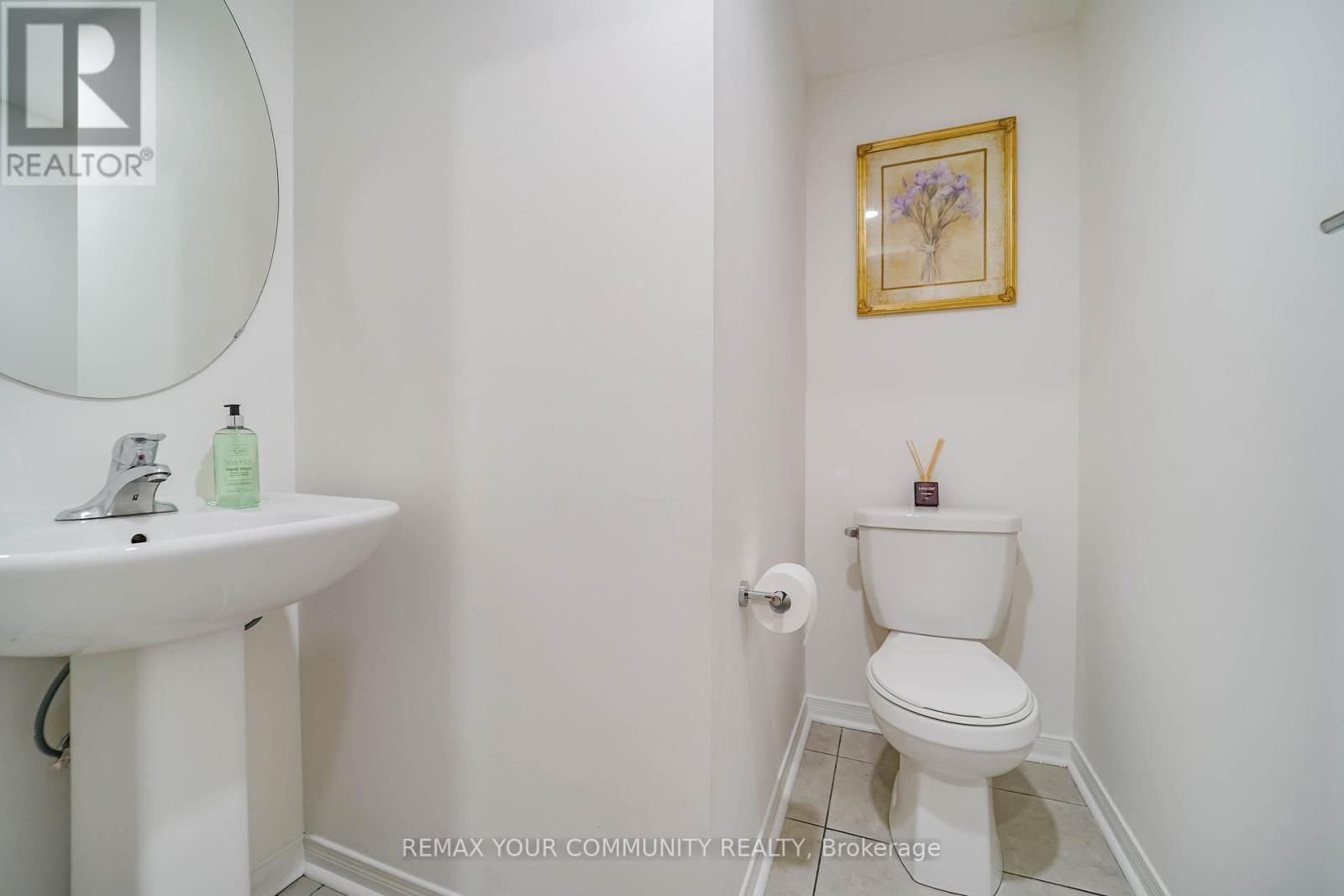 10 TED WRAY CIRCLE Image 12