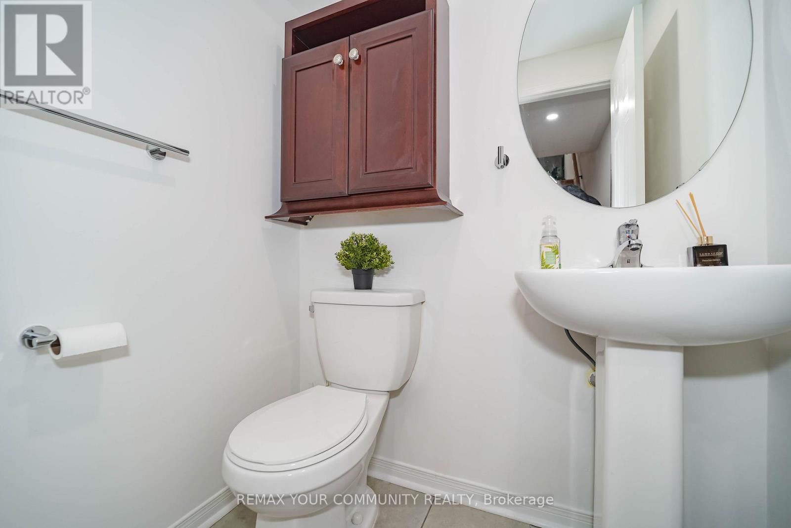 10 TED WRAY CIRCLE Image 15