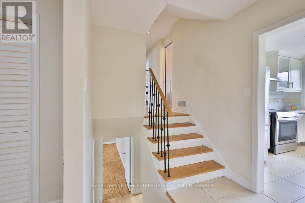 1486 HIXON STREET Image 16