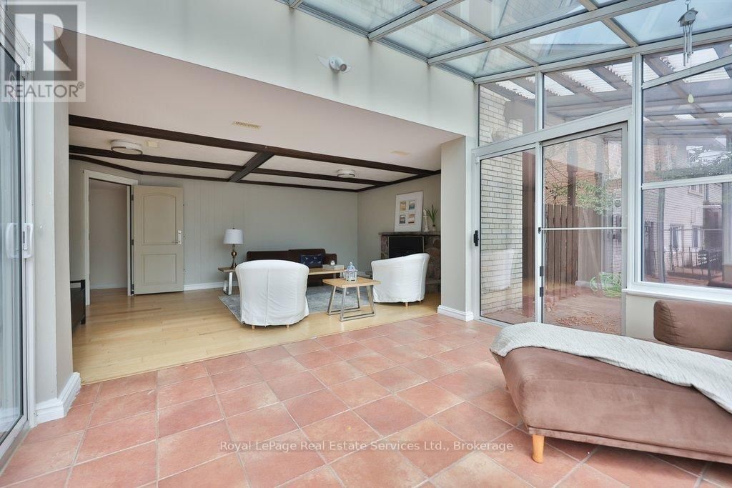 1486 HIXON STREET Image 31