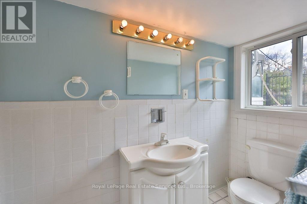 1486 HIXON STREET Image 33