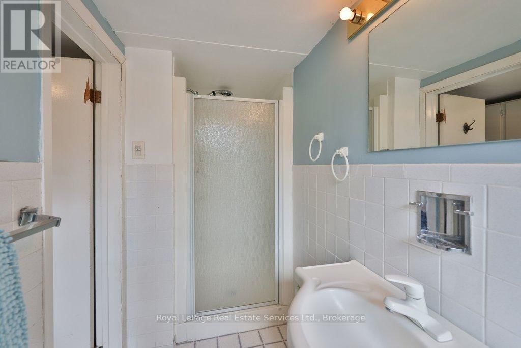 1486 HIXON STREET Image 34