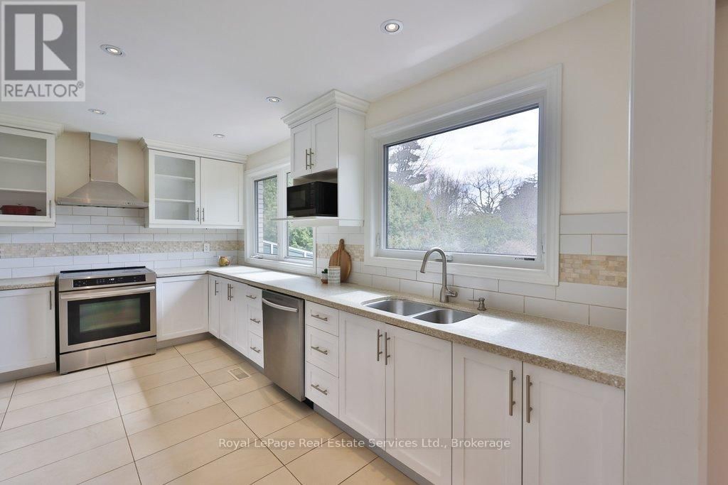 1486 HIXON STREET Image 8