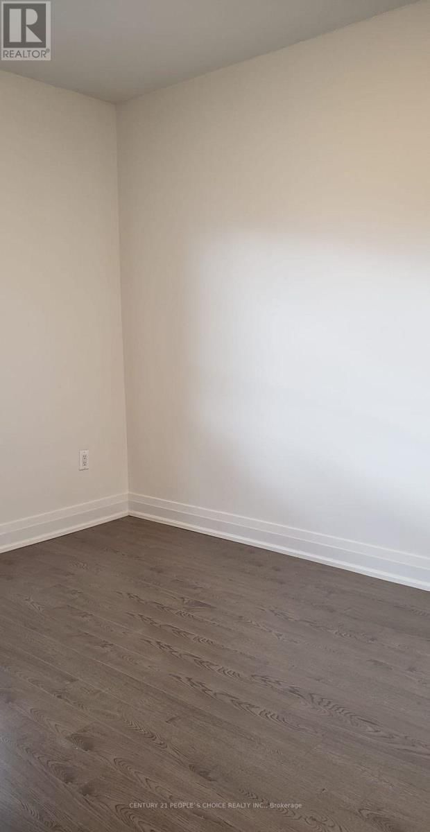 56 - 2014 MARTIN GROVE ROAD Image 11