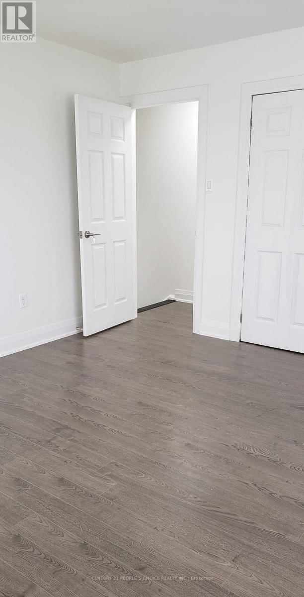 56 - 2014 MARTIN GROVE ROAD Image 13