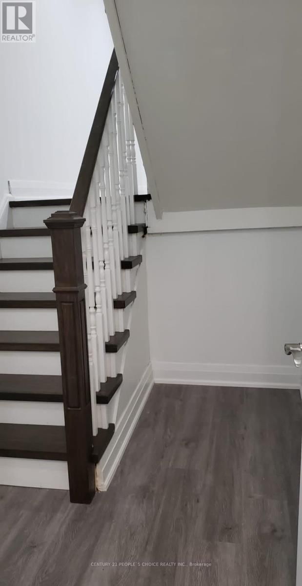 56 - 2014 MARTIN GROVE ROAD Image 18