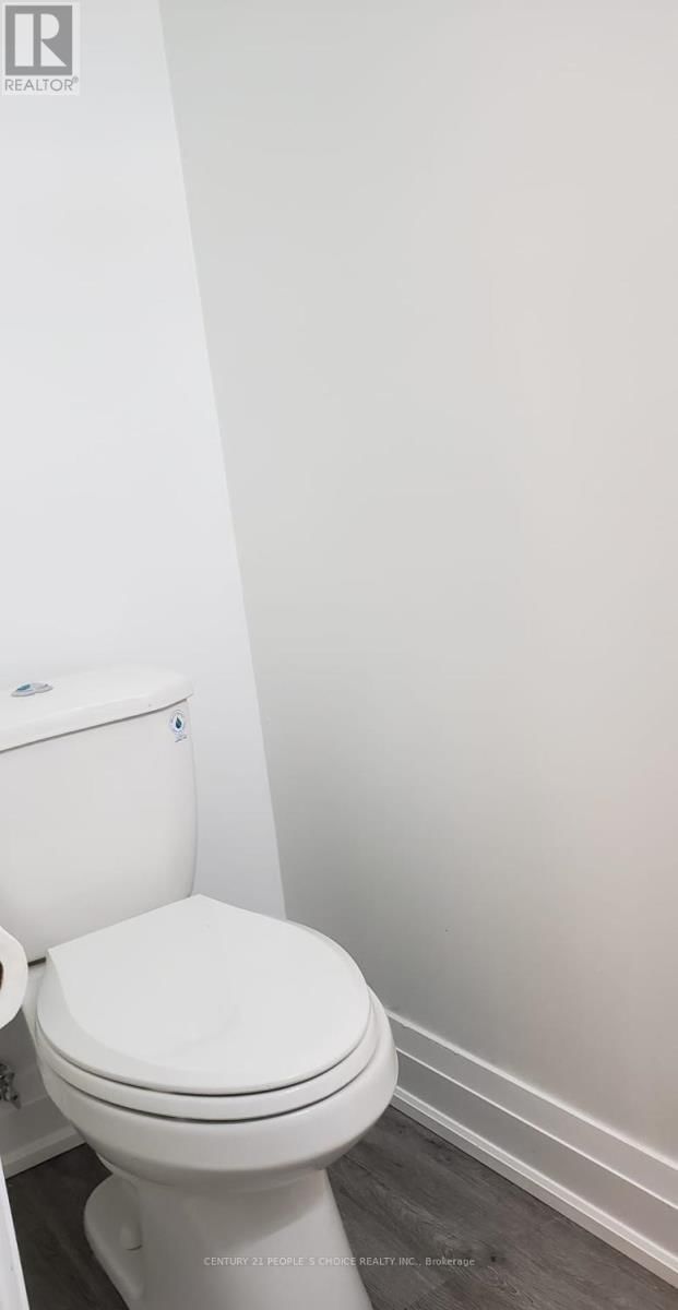 56 - 2014 MARTIN GROVE ROAD Image 9