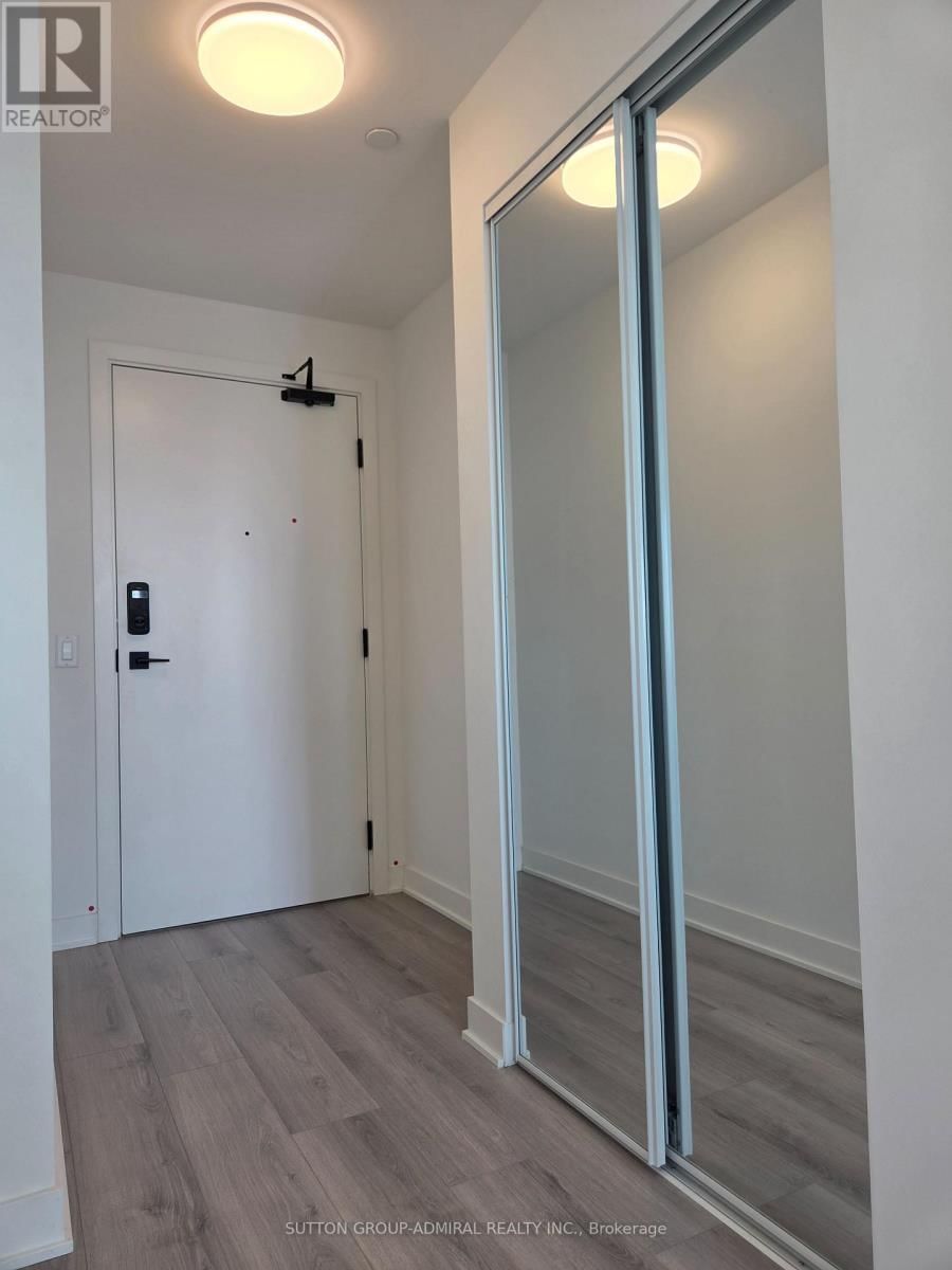 1711 - 1185 DUPONT STREET Image 7