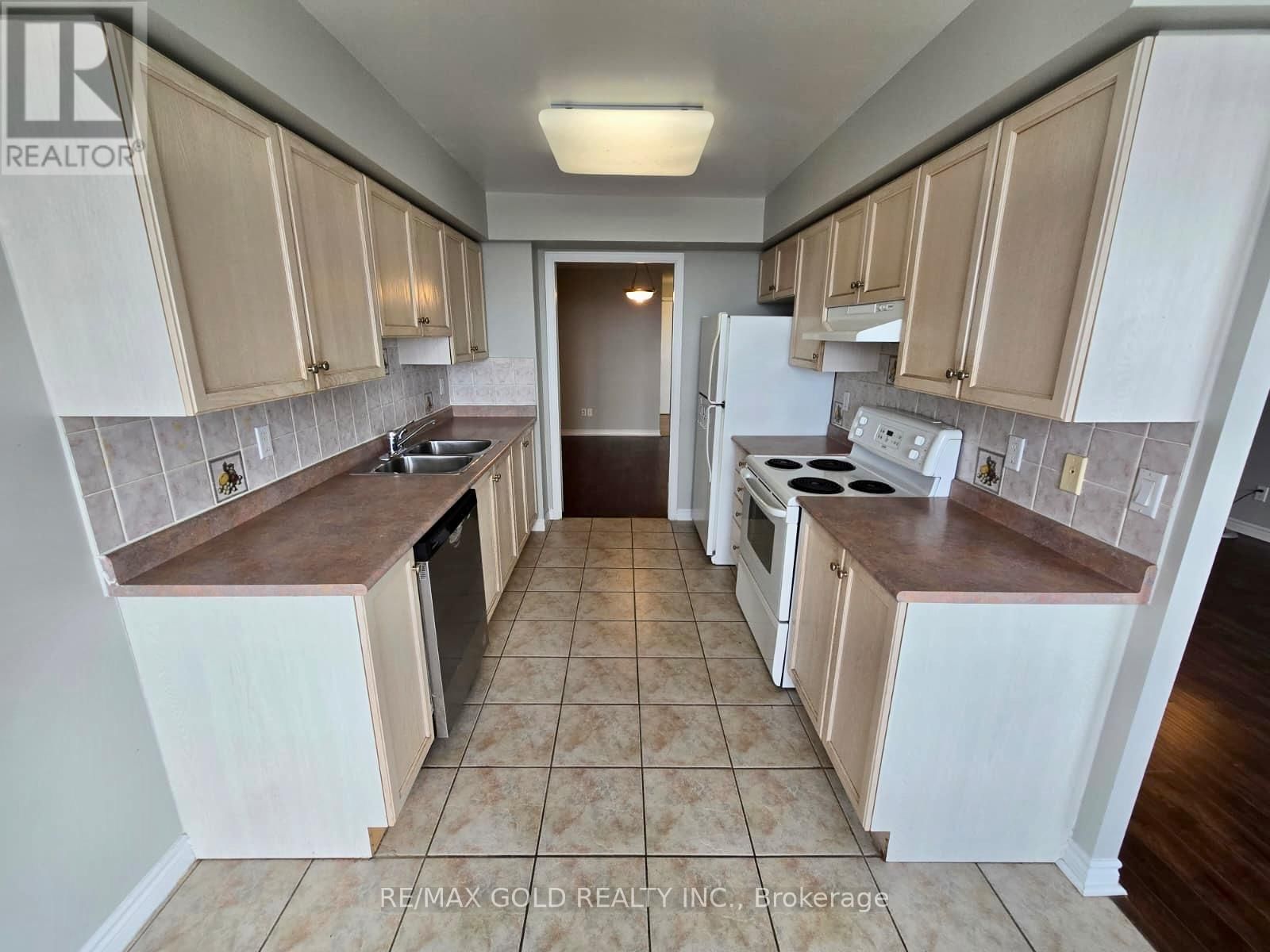 1505 - 35 KINGSBRIDGE GARDEN CIRCLE Image 10