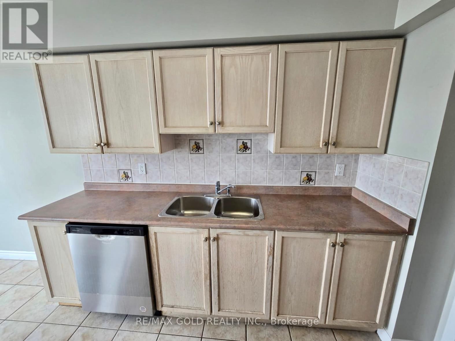 1505 - 35 KINGSBRIDGE GARDEN CIRCLE Image 11