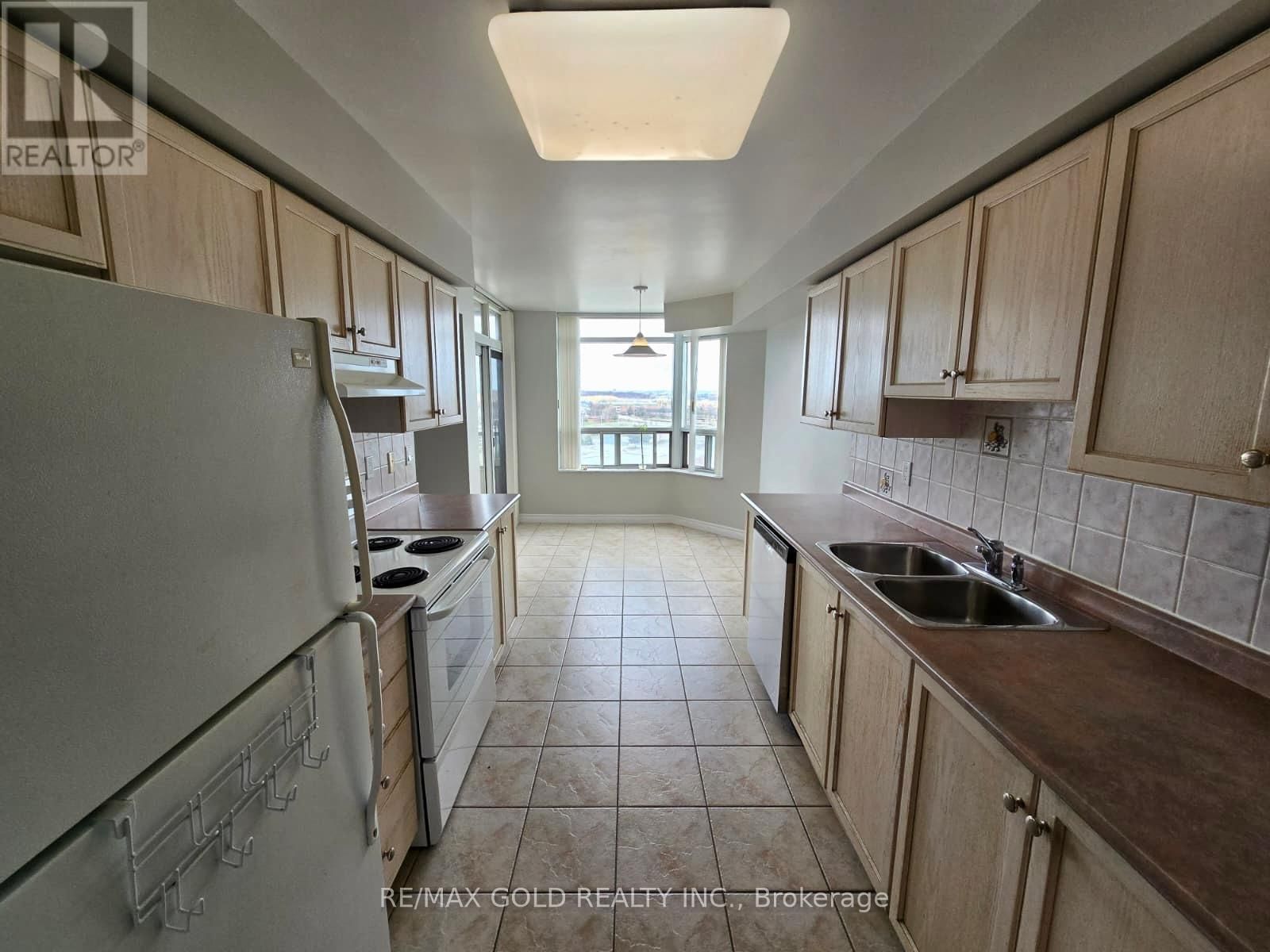 1505 - 35 KINGSBRIDGE GARDEN CIRCLE Image 13