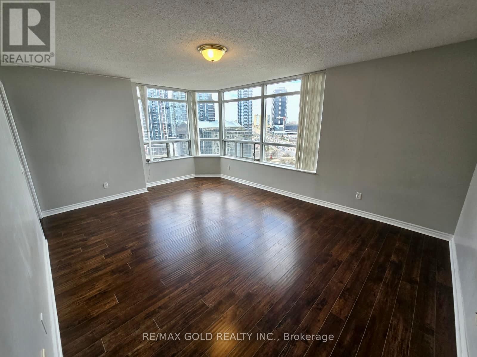 1505 - 35 KINGSBRIDGE GARDEN CIRCLE Image 20